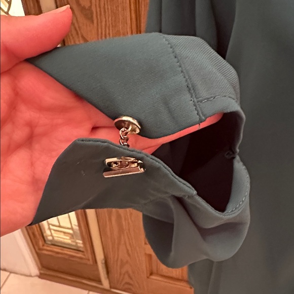 069 AMISU Dark Green Lace Front Top - Picture 8 of 8